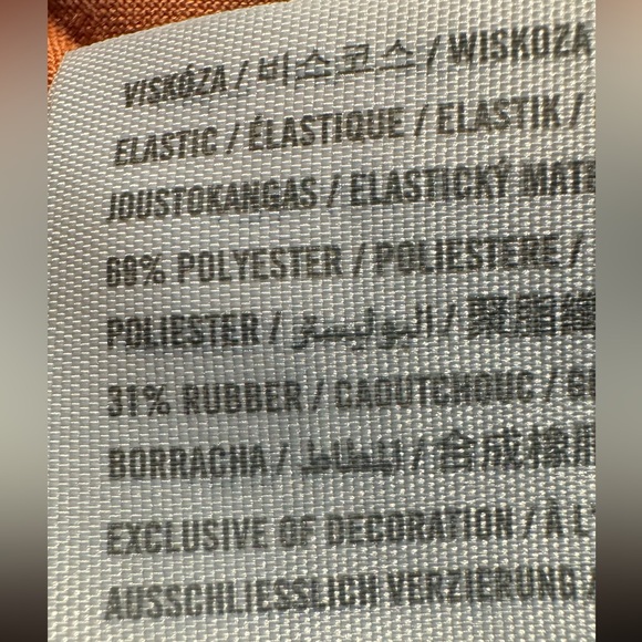 ABERCROMBIE & FITCH PUFF SLEEVE WRAP LOW VNECK BLOUSE - Picture 11 of 12